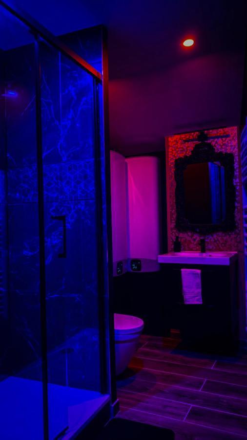 Nouveau - Luxure - Secret Suite - Jacuzzi Мелен Екстер'єр фото