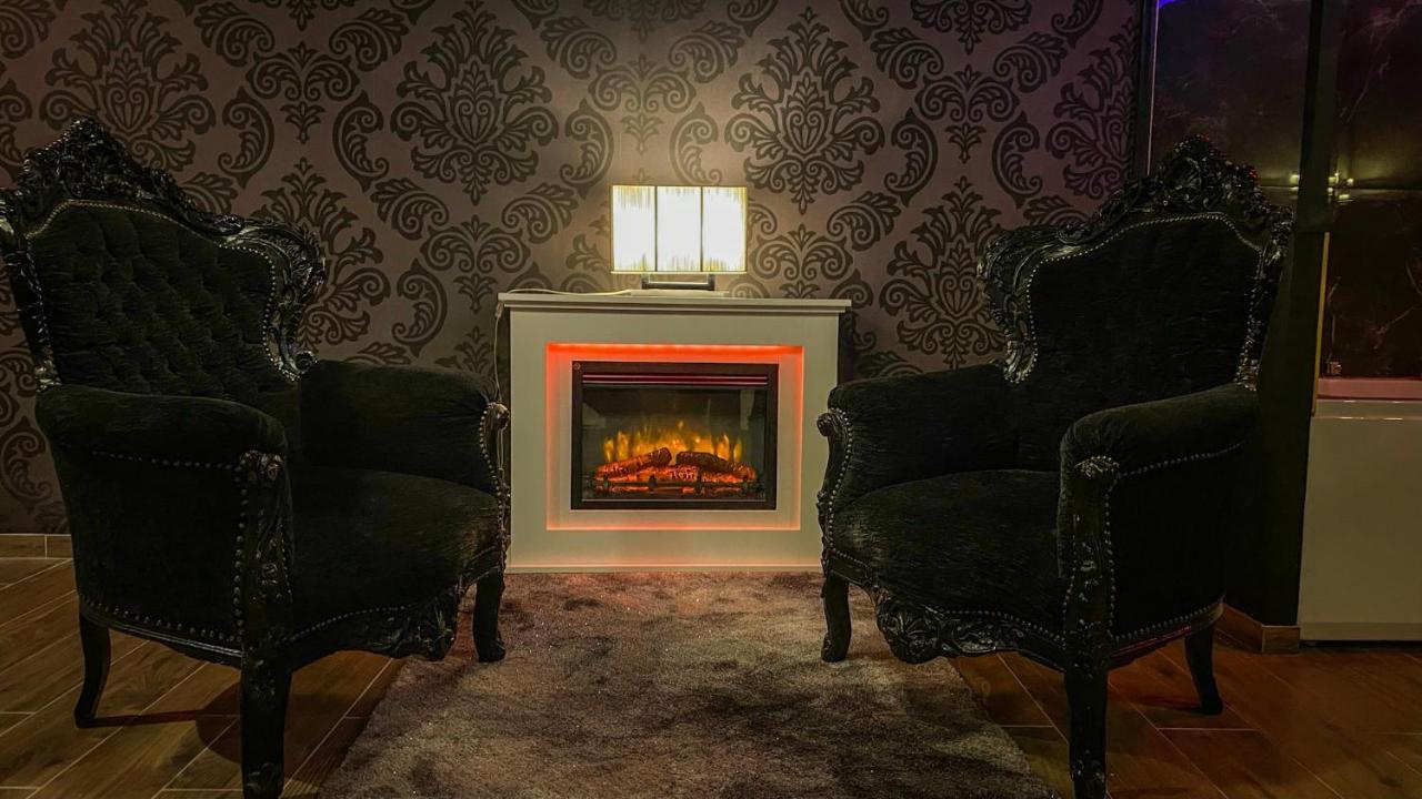 Nouveau - Luxure - Secret Suite - Jacuzzi Мелен Екстер'єр фото