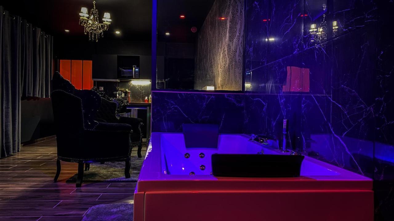 Nouveau - Luxure - Secret Suite - Jacuzzi Мелен Екстер'єр фото